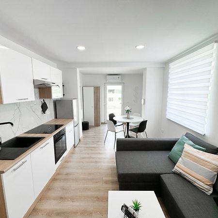 The Pinot'S Apartments Capodistria Esterno foto