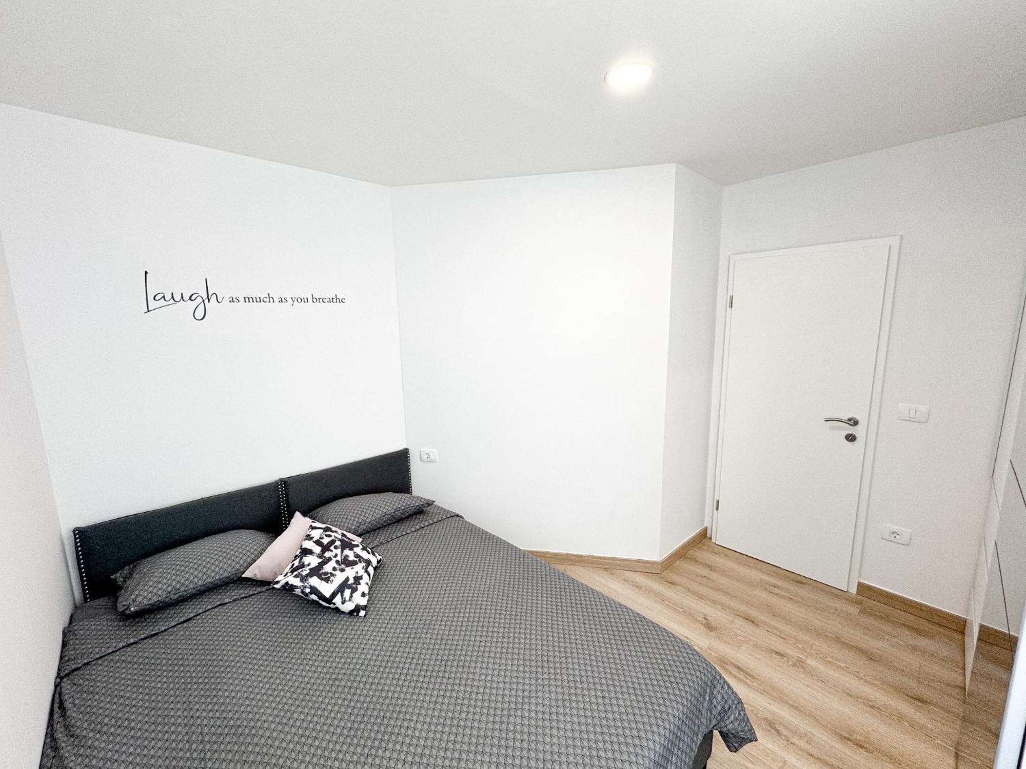 The Pinot'S Apartments Capodistria Esterno foto
