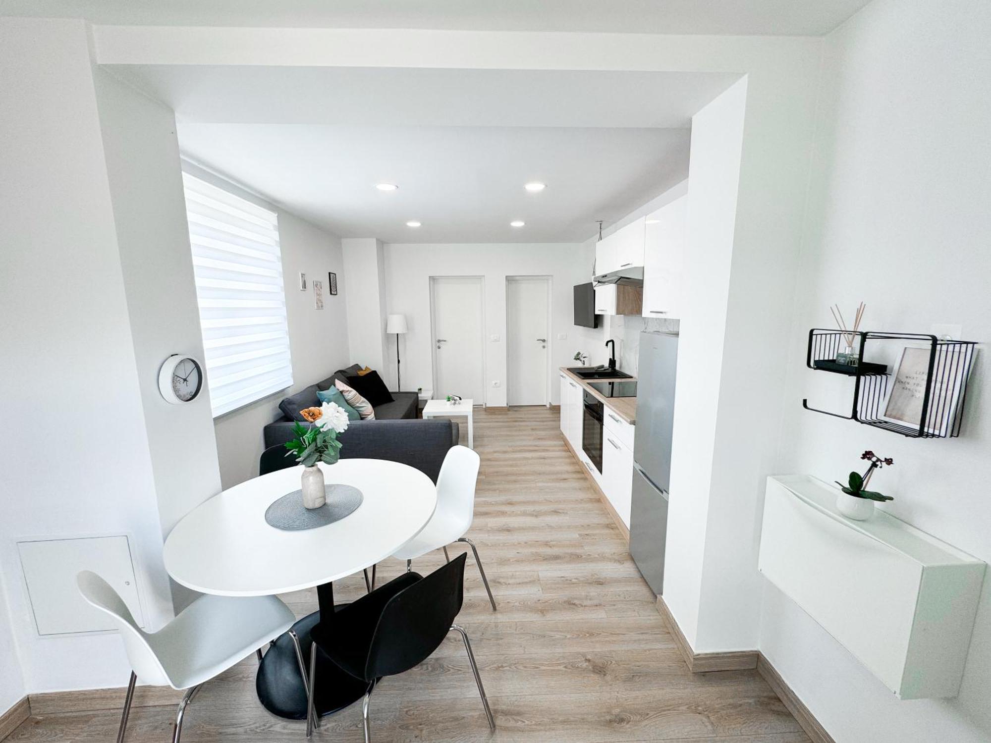 The Pinot'S Apartments Capodistria Esterno foto