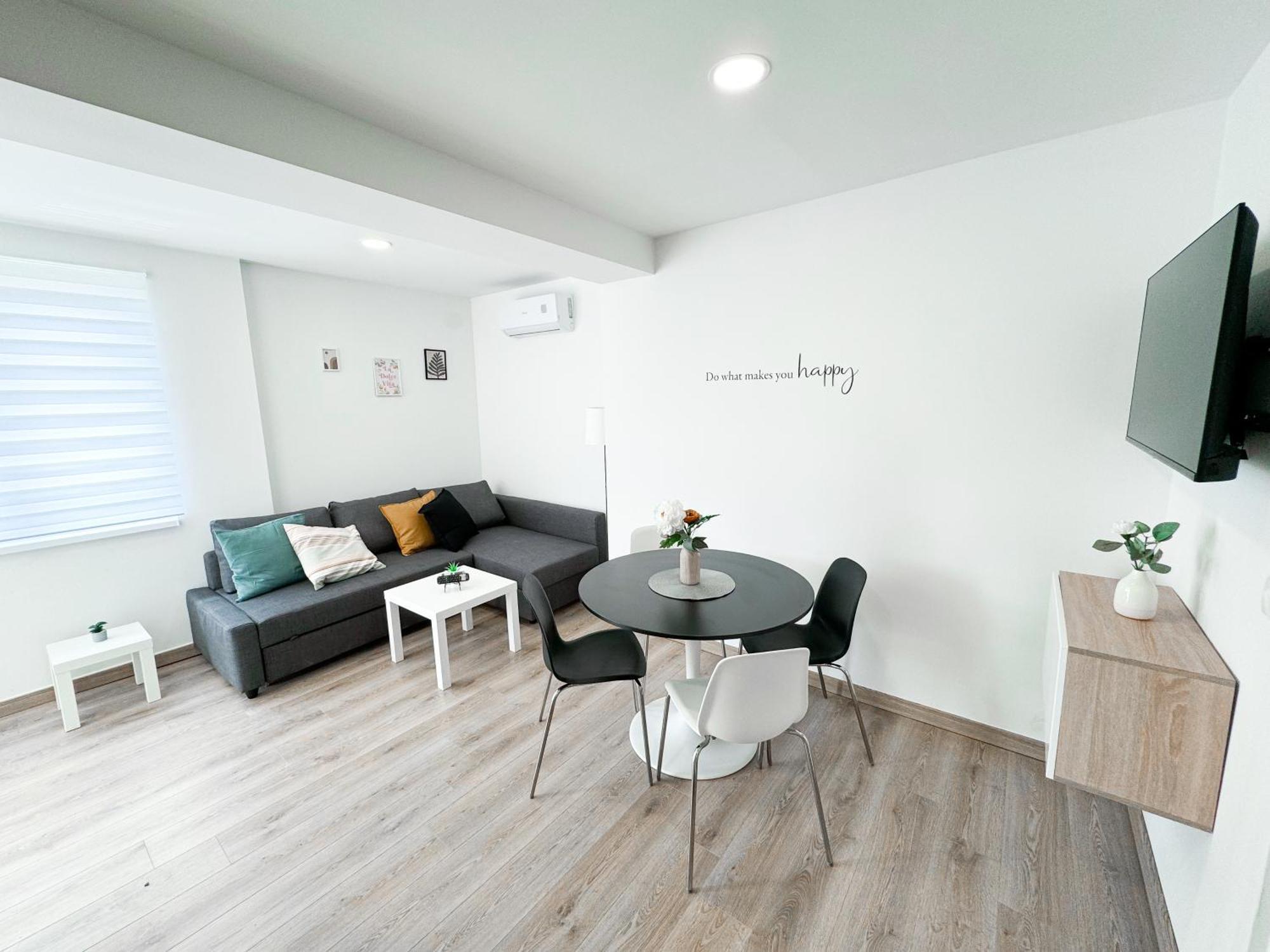 The Pinot'S Apartments Capodistria Esterno foto