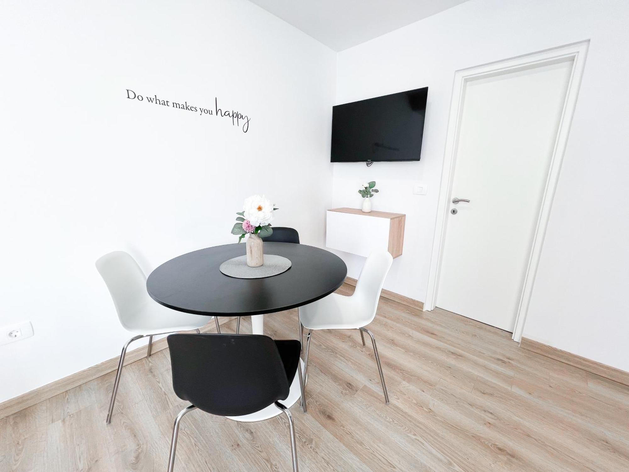The Pinot'S Apartments Capodistria Esterno foto