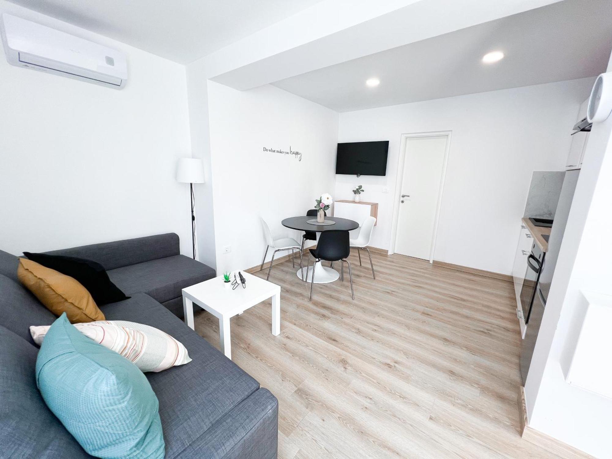 The Pinot'S Apartments Capodistria Esterno foto